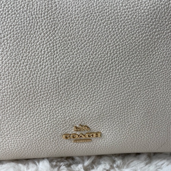 NWT Coach Scout hobo pebbled leather shoulder crossbody chalk - Picture 4 of 16